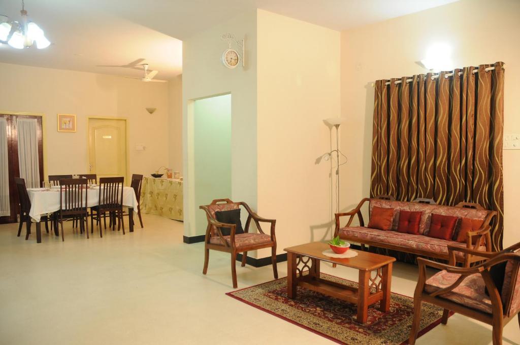 Executive Comfort Alwarpet Chennai Exterior foto